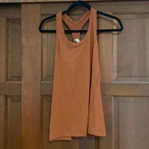 Lululemon nulu tank size 10